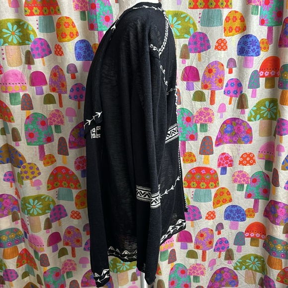Haute Project Embroidered Open Front Cardigan. Large - Picture 8 of 13